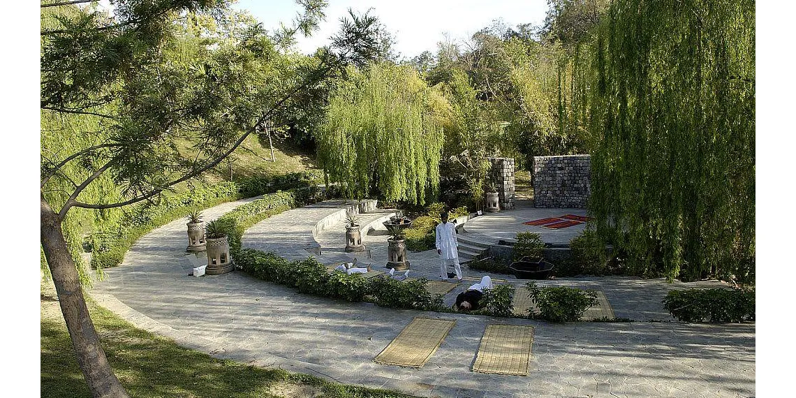 Ananda in the Himalayas Ananda in the Himalayas