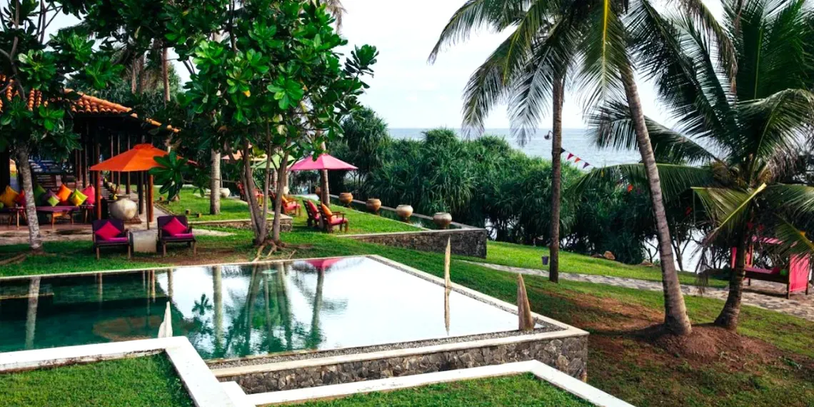 Underneath The Mango Tree - Pool overview Underneath The Mango Tree - Pool overview