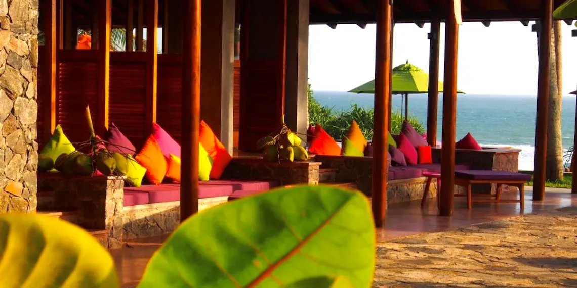Underneath The Mango Tree - lounge with beds Underneath The Mango Tree - lounge with beds