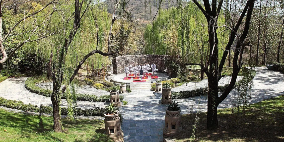 Ananda in the Himalayas Ananda in the Himalayas